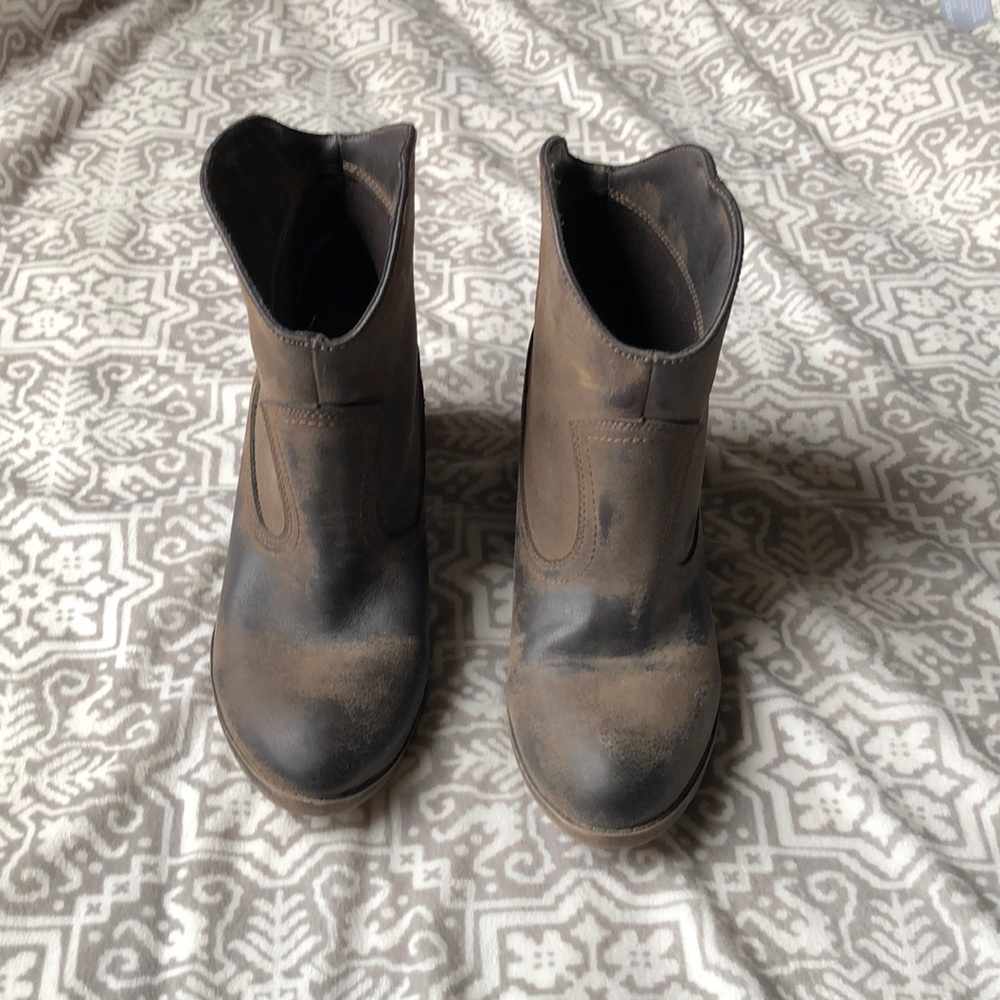 Rocket Dog Cowboy Ankle Boot Size 9